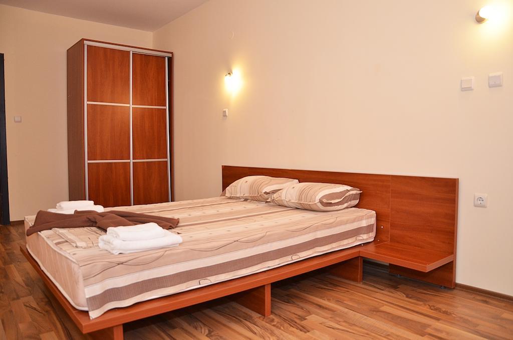 Ivtour Apartments In Yalta Complex โกลเดน แซนส์ ห้อง รูปภาพ