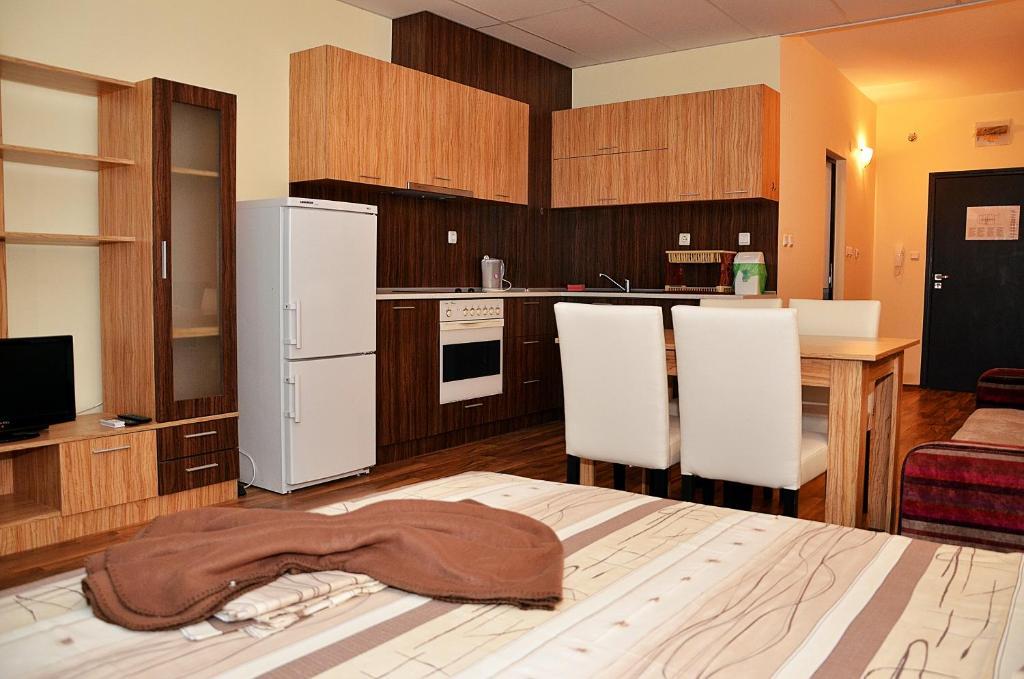 Ivtour Apartments In Yalta Complex โกลเดน แซนส์ ห้อง รูปภาพ