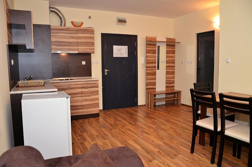 Ivtour Apartments In Yalta Complex โกลเดน แซนส์ ห้อง รูปภาพ
